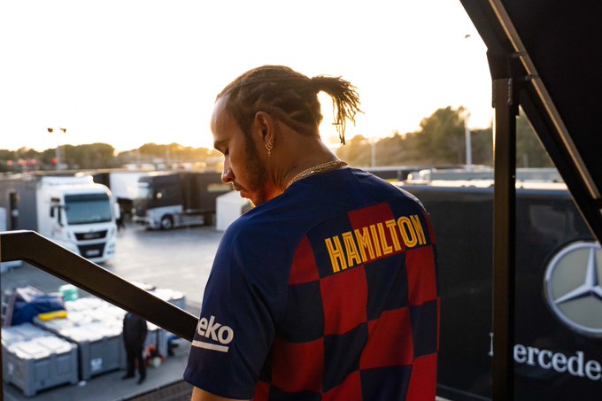 See which team Lewis Hamilton will be supporting in El Clasico