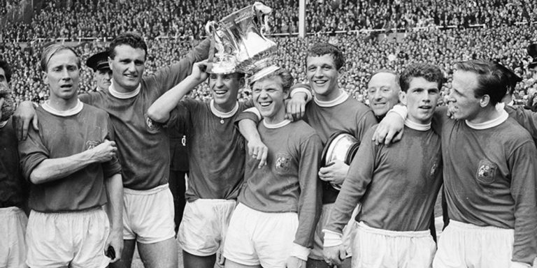 Manchester United defeated Leicester City 3-1 to lift their FA Cup title on this day in 1963. (video)
