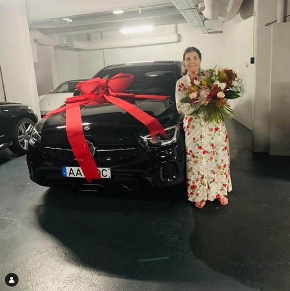 Cristiano Ronaldo buys mum brand new car, see picture
