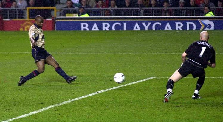 Sylvain Wiltord’s goal gave Arsenal their 2nd Premier League title at Old Trafford on this day in 2002! See video!