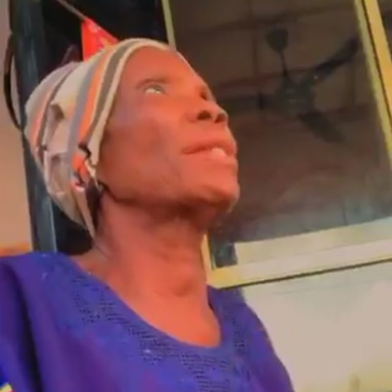 Watch how this Nigerian Grandma analyse Arsenal and the Premier League effortlessly 🤣🤣🤣 (videos)