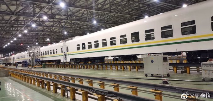 Photos: Nigerian Railway Corporation takes delivery of 12 new train coaches for Lagos-Ibadan Railway!