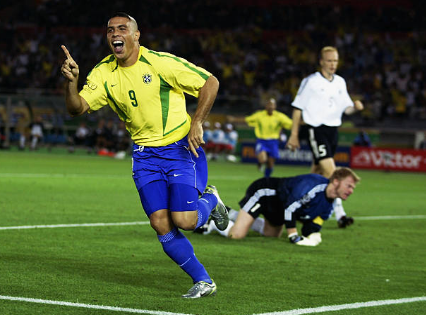 OTD in 2002, Ronaldo scores twice as Brazil beat Germany 2-0 to win the World Cup (video)