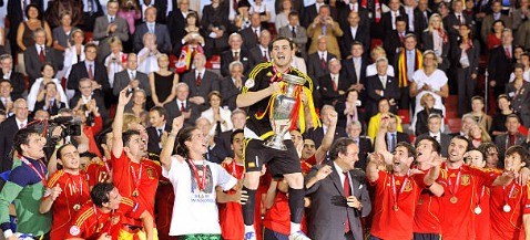 OTD in 2008, Spain beat Germany 1-0 to win UEFA European Championship (video)