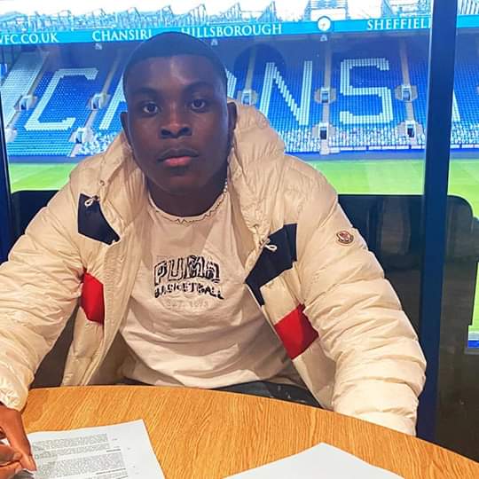 Fisayo, younger brother of Flying Eagles star Tom Dele-Bashiru, joins Sheffield Wednesday