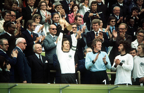 OTD in 1974, West Germany beat the Netherlands 2-1 to win World Cup (video)