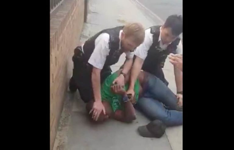 Blacklivesmatter: Metropolitan Police suspended for kneeling on the neck of a blackman in North London! See video