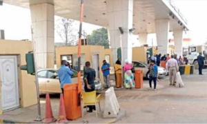 FRAUD ALERT: Motorist raises alarm on how FAAN staff defraud Federal Government of massive revenue at the Lagos airport toll gate 2