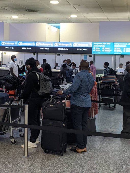 Nigeria receives 296 evacuees from the United Kingdom! See pictures👇