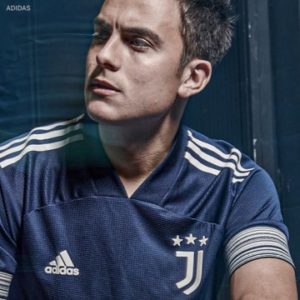 Check out Juventus' new away kit for 2020/2021 season! You would love it 🥰😍! Pictures 👇 3