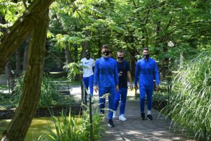 UCL: Chelsea players in a relaxed mood ahead of tonight's clash as they take a walk around Munich!Pictures 👇 2