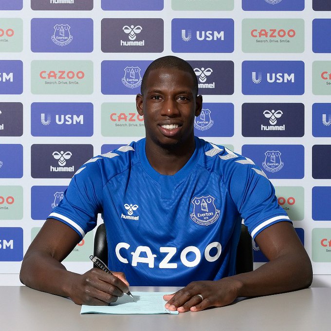 Everton sign Abdoulaye Doucouré from Watford (photos/video)