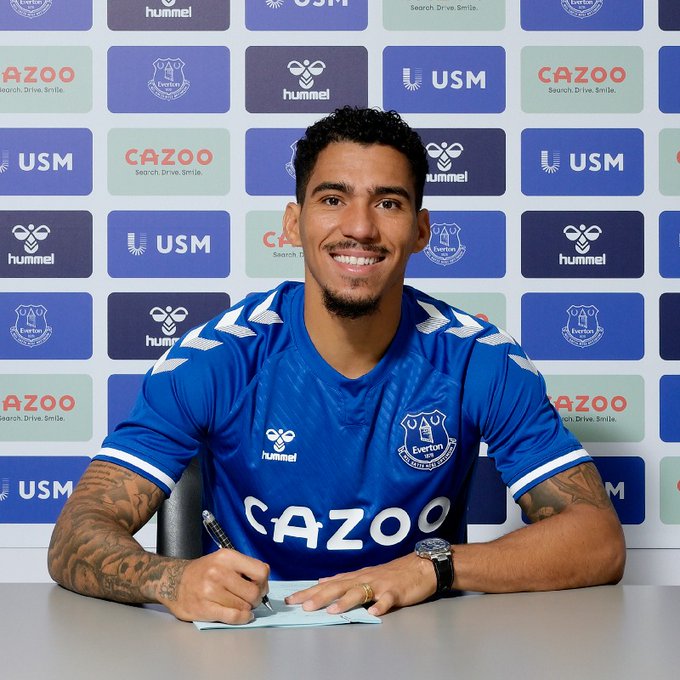Everton complete signing of Allan from Napoli (pictures)