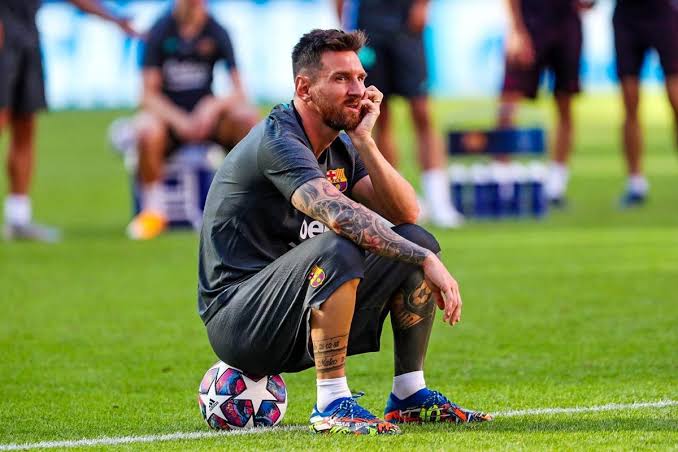Messi remains Barcelona captain