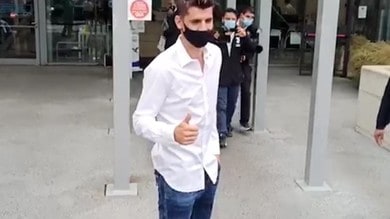 Alvaro Morata arrives for Juventus medical (video)