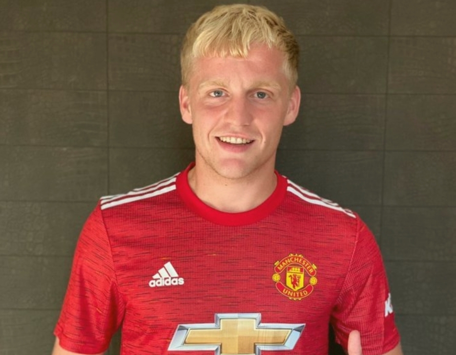 This is why Manchester United new buy Van De Beek will wear shirt no.34