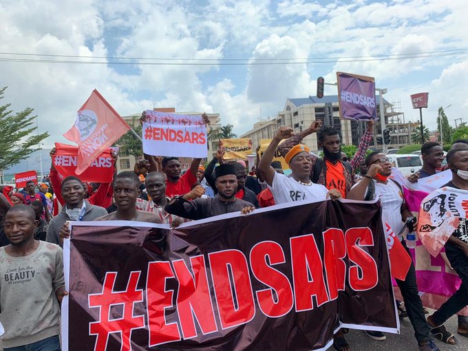 Photonews: Activists Yele Sowore and Aisha Yesufu lead #EndSARS protest in Abuja!