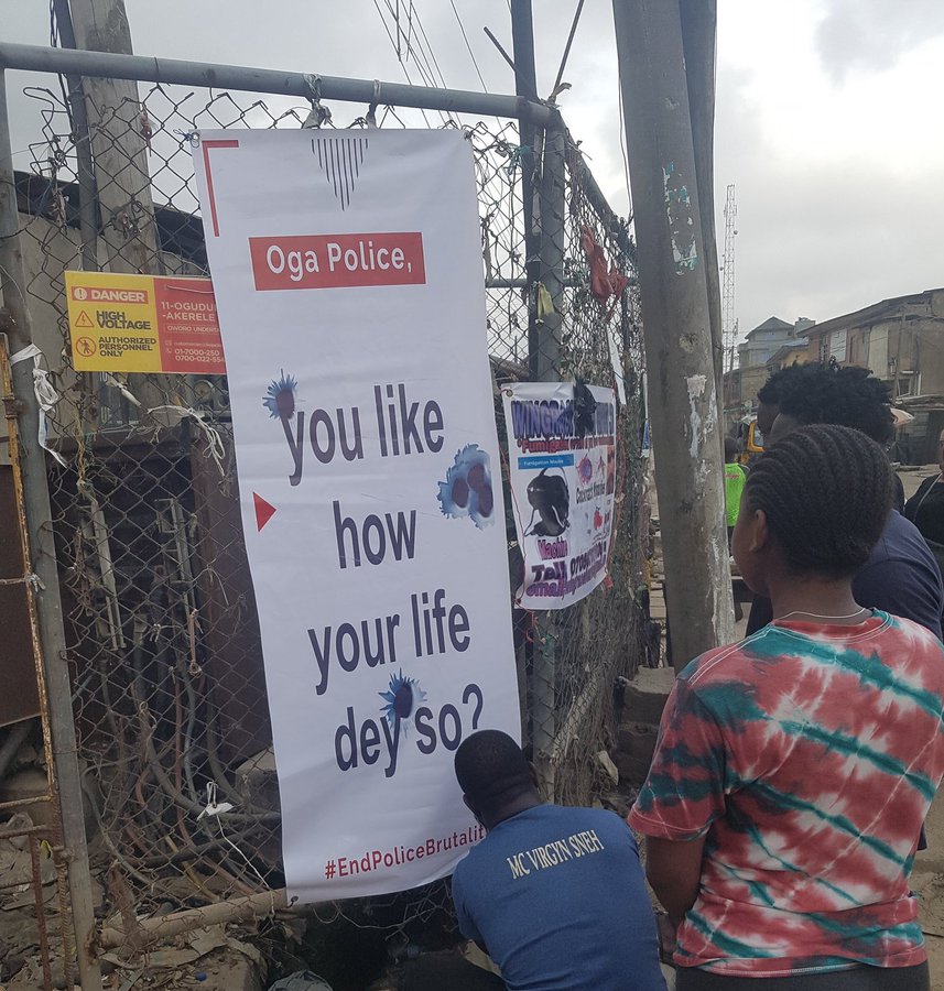 #EndSARS: See what Lagosians are doing to educate the Police! See pictures👇