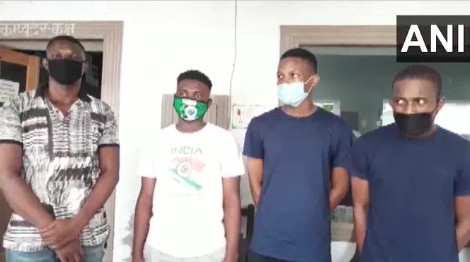 Indian police bust 4 Nigerian fraudsters lying to be doctors (pictures)