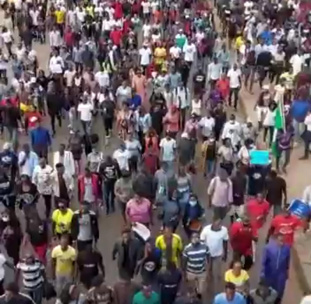 See mammoth crowd as Christians in Jos hold prayer walk to end insecurity in the North! Video👇