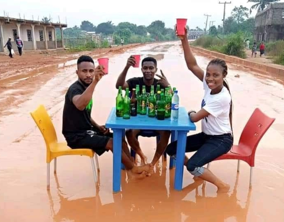 See reactions as Nakede residents in Imo State celebrate their “good road” in style! Pictures👇