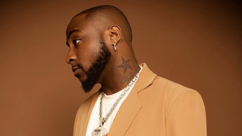 Davido gifts fan 1 million naira for making this video on his birthday!👇