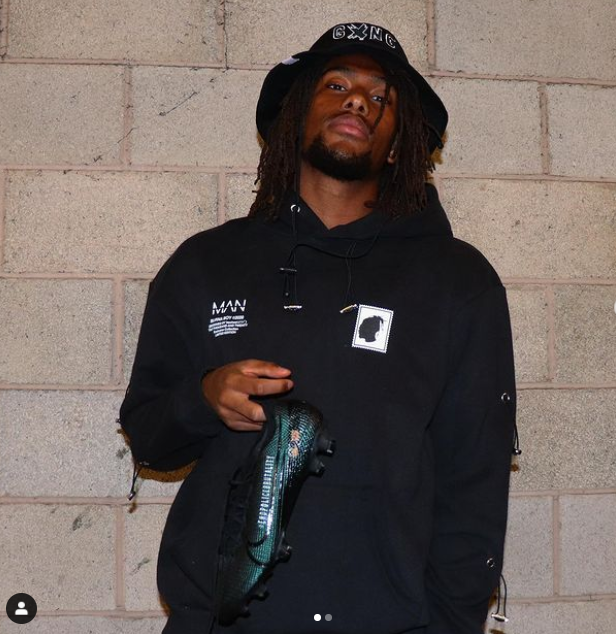 Alex Iwobi shows off new boots about Police Brutality in Nigeria