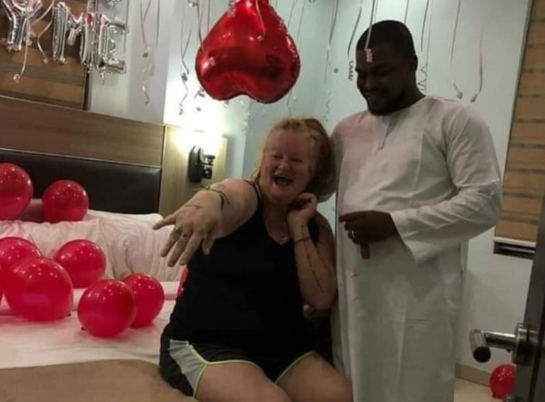 “She said yes!” – Nigerian man rejoices as his older Canadian lover accepts his wedding proposal! Pictures👇
