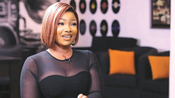 Everyone is suffering and no one is doing something about! – Former BBNaija star, Tacha bemoans the high cost of living in the country! Video👇