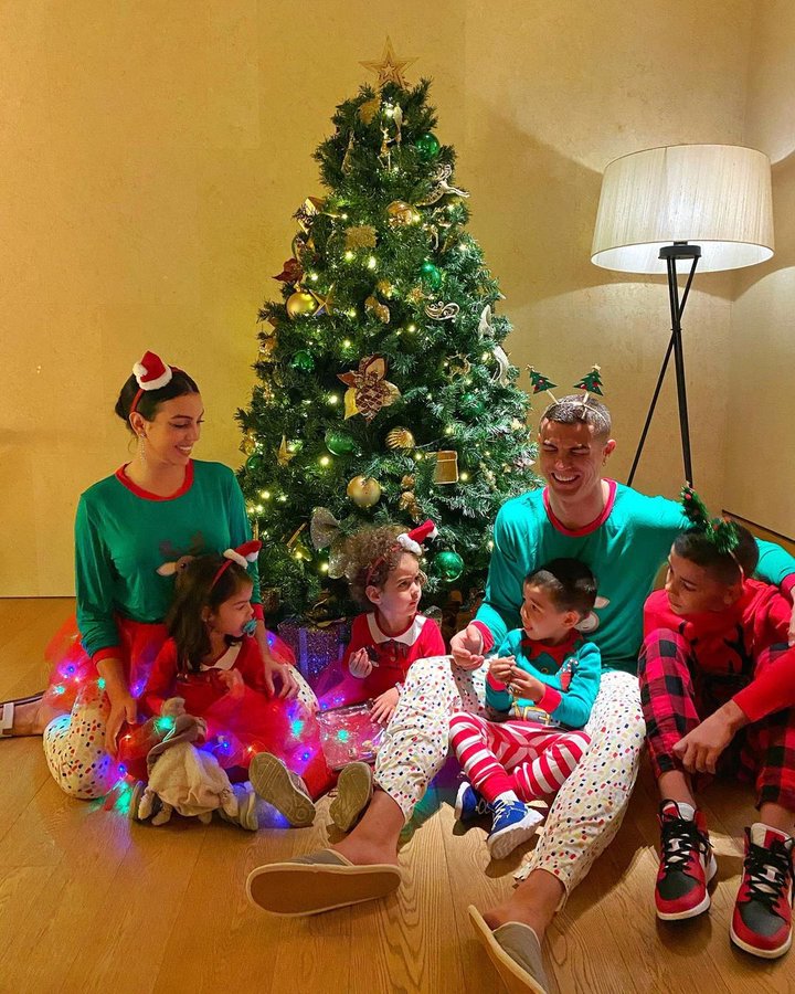 See how Messi, Ronaldo, Neymar and others celebrated Christmas