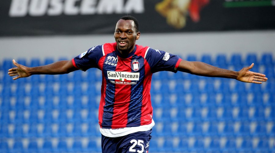 Simy Nwankwo bags a brace and an assist in Crotone’s 4-1 victory over Benevento! Video👇