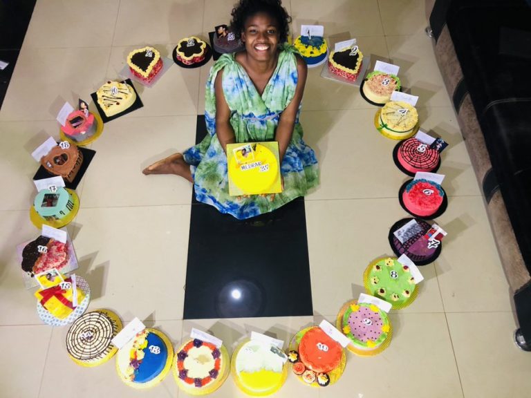 Nigerian Lady receives 25 Birthday cakes on her 25th anniversary!