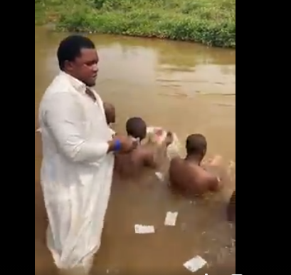 Prophet, Onyeze Jesus performs ritual for clients with 50 naira notes