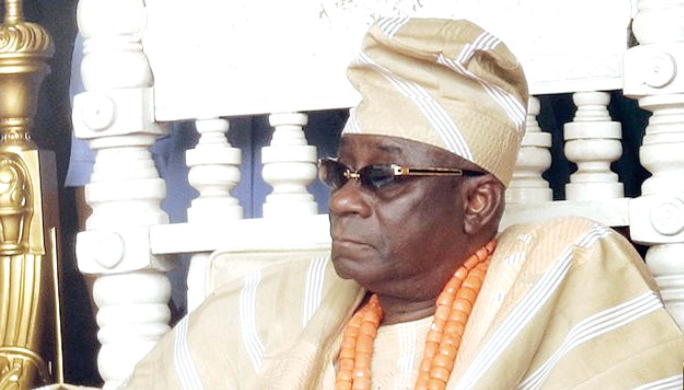How did Oba of Lagos come to have over #1bn cash at home? 3 Questions the Oba must answer