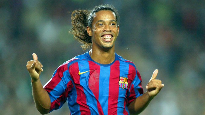 Watch the best of Ronaldinho as the magician clocks 41 (video)