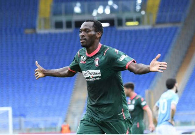 Super Eagles forward Simy Nwankwo scores 2 goals for Crotone against Lazio (video)