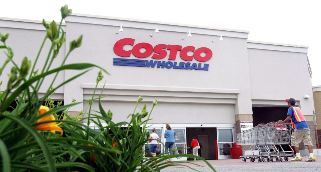 Check out a list of 7 Credit Cards Costco accepts!