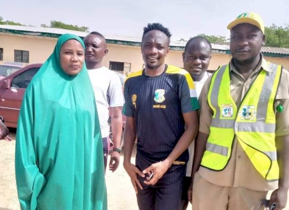 Ahmed Musa donates N2M to Secondary School in Kano!