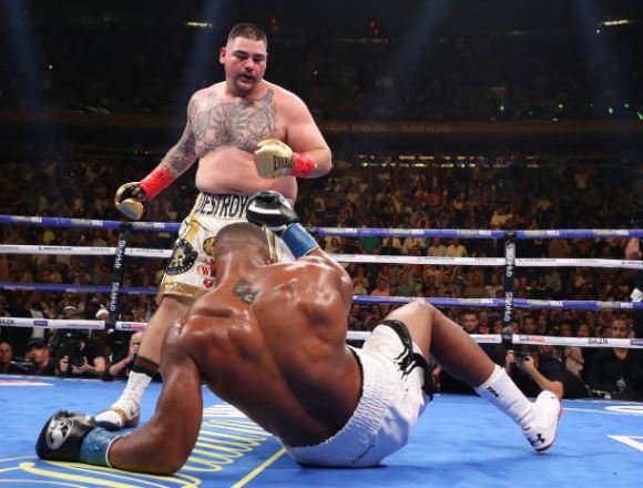 OTD in 2019, Andy Ruiz shocked the world with victory against Anthony Joshua (video)