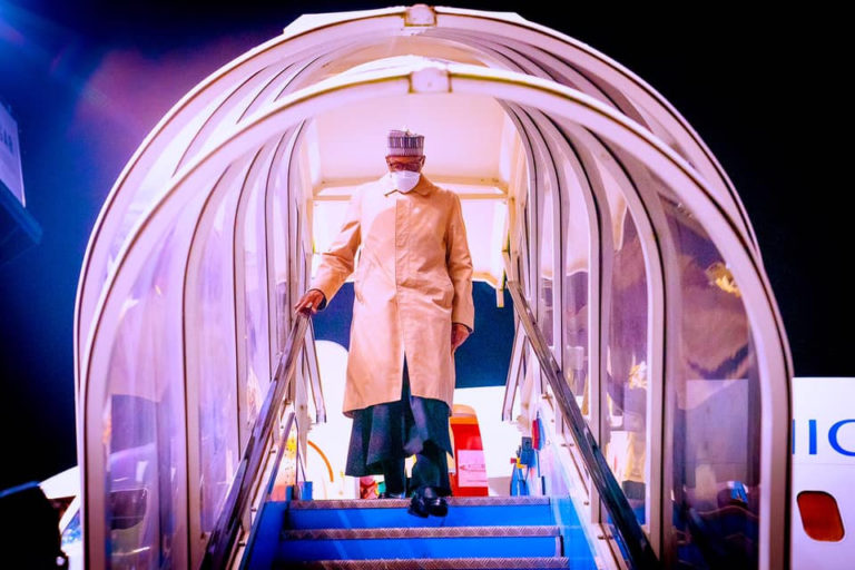 President Buhari arrives London for medical checkup (photos)