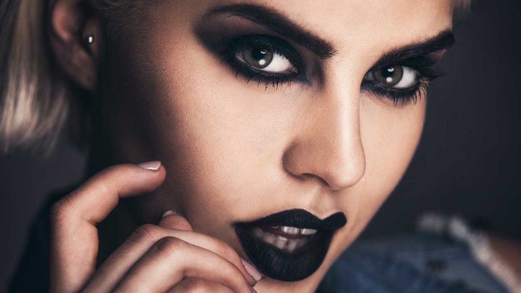 Best Tips to achieve the perfect Goth Make-Up