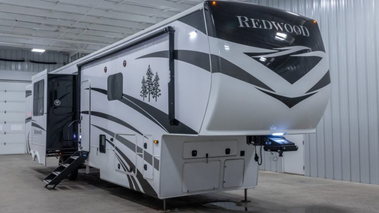 10 Terrytown RVs deals you can’t afford to miss. 