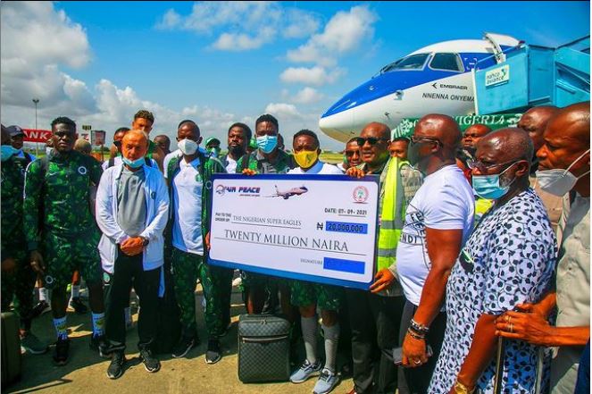 Super Eagles appreciate Air Peace for 20 million naira donation