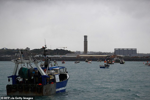 France gives Britain until November 1 to grant its fishing fleet more licenses or face retaliation