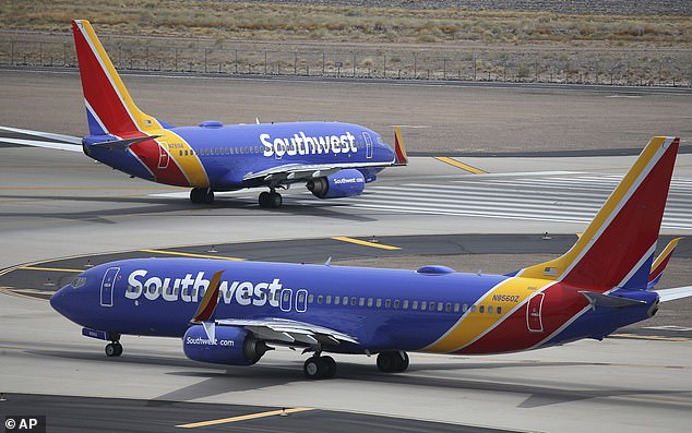 Southwest Airlines WONT fire unvaccinated staff as long as they wear masks and socially distance 