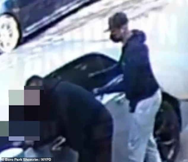 Two men steal $1.2million worth of jewelry from car of 67-year-old man in New York