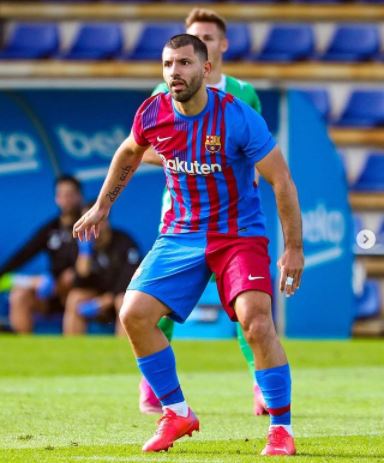 Sergio Aguero scores in 1st game for Barcelona