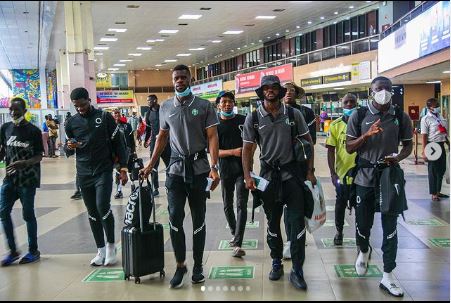 Super Eagles of Nigeria off to Douala to face the Central African Republic (photos)