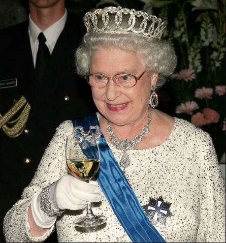 Queen of England odered to quit drinking