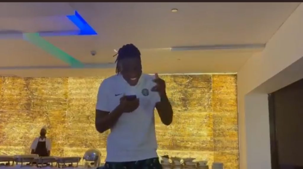 Super Eagles new invitee, Calvin Bassey sings Fireboy’s “Peru” in his induction ceremony😂 Video